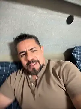 wolfbucker online show from March 31, 5:25 pm