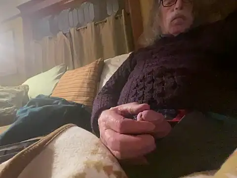 LickYourYoni online show from February 3, 6:40 am