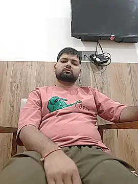 Pulkeet1433 online show from May 28, 9:35 pm