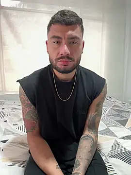 FrancoRossi  online show from February 3, 11:59 am