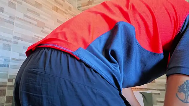 joelcallvil1 online show from April 9, 1:50 pm