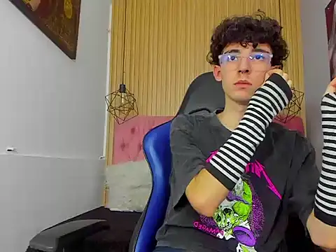 Syriussz online show from March 2, 8:05 pm