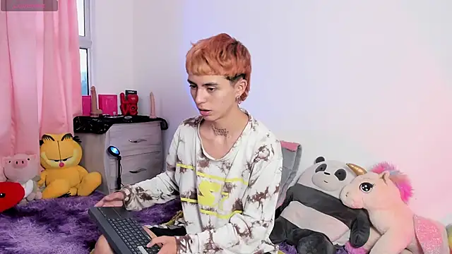 Maiky Cooper01 online show from March 18, 2:53 pm