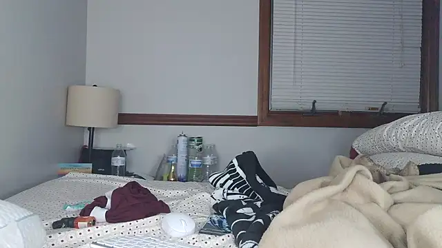 FrankieFuckMe online show from April 9, 6:30 am