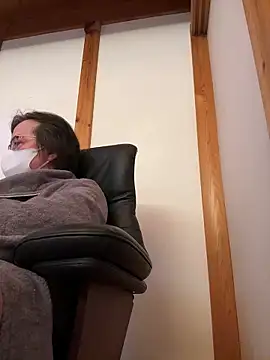 hiroshi-1964 online show from February 9, 10:25 pm