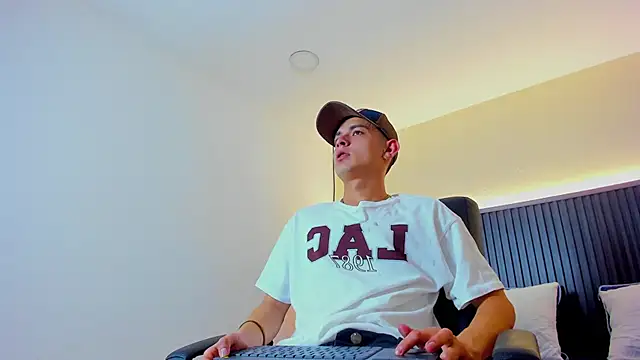 James cute18 online show from January 15, 2:37 am