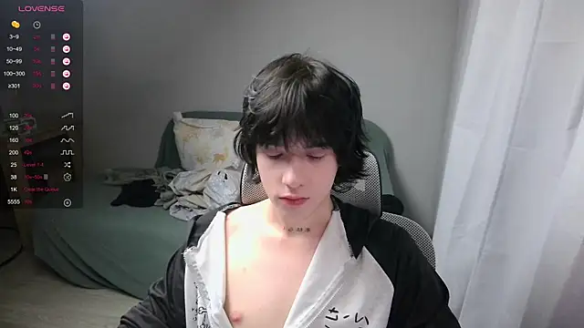 LeonBoykisser online show from February 16, 10:52 pm