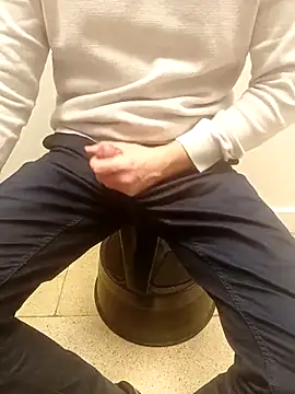 testmailx75 online show from February 17, 1:32 pm