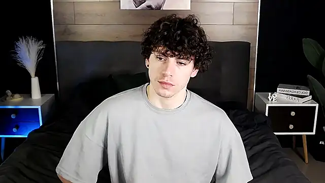 TylerGibson online show from March 10, 7:47 am