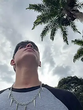 Naim TheKing online show from April 15, 8:42 pm