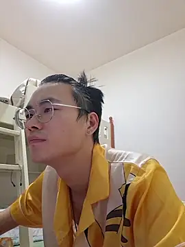 Aint686 online show from June 6, 5:41 pm
