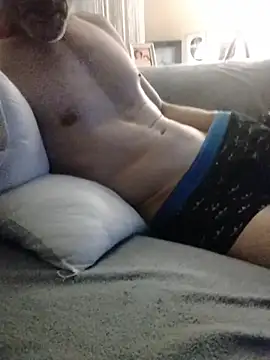 bigcocksimon26 online show from June 3, 11:21 pm