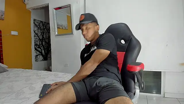 ricky spensar23cm  online show from March 5, 2:19 am