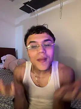 CreamKingg online show from April 8, 1:28 am