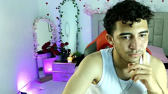 Caius fox online show from April 12, 1:34 pm