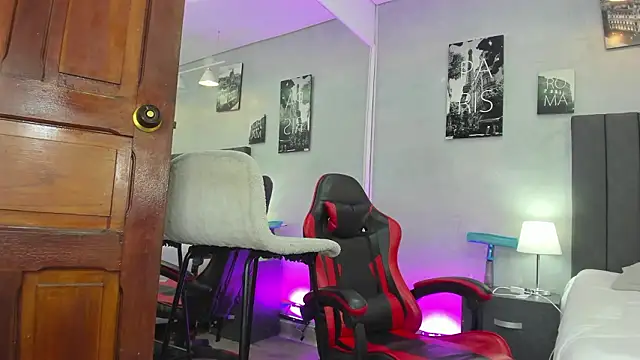 Raphael Nyon online show from March 2, 5:08 am