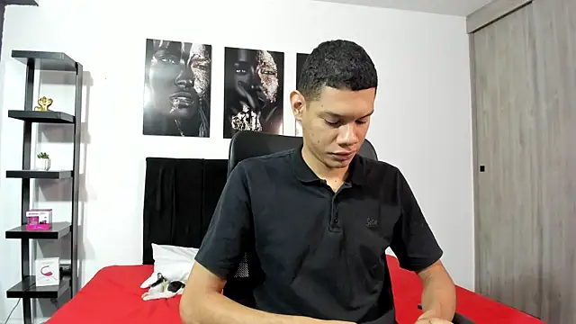 milo cruz  online show from February 5, 3:30 pm