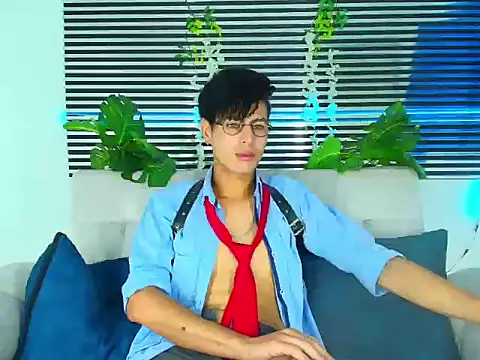 ThiiagoSaeenz online show from February 10, 1:16 pm