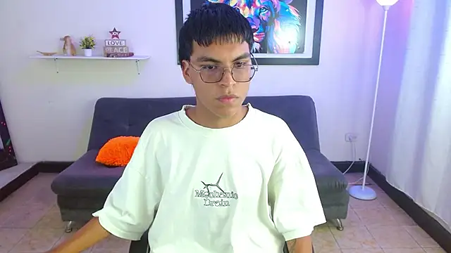 Maecum18 online show from March 23, 8:59 pm