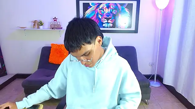 Maecum18 online show from March 11, 9:33 pm