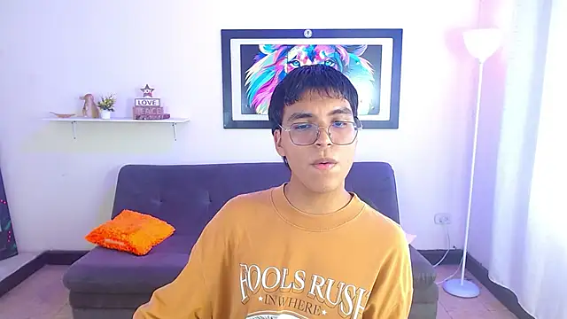 Maecum18 online show from April 16, 9:04 pm