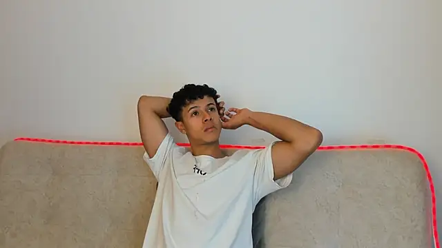  Alex Colton online show from April 20, 10:01 pm