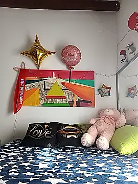 yoahotpetrafiery online show from March 29, 2:39 pm