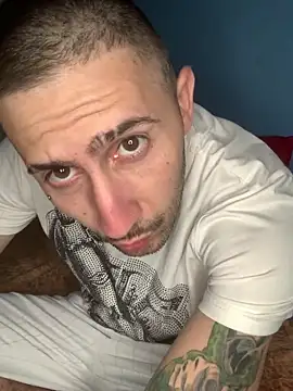 robeertiito online show from April 16, 2:28 pm