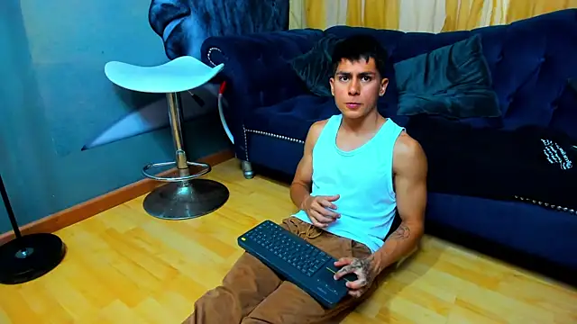 Aron pulse online show from March 26, 2:32 pm