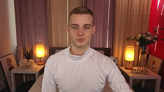 HereAlexColee online show from March 6, 2:47 pm