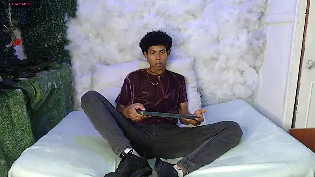 Walkers05 online show from March 2, 3:39 am