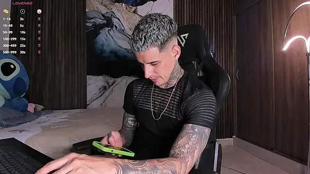 trisstann  online show from February 21, 12:22 am