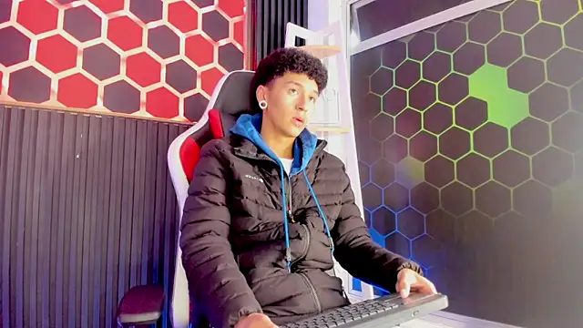 David Banks  online show from April 4, 12:24 pm