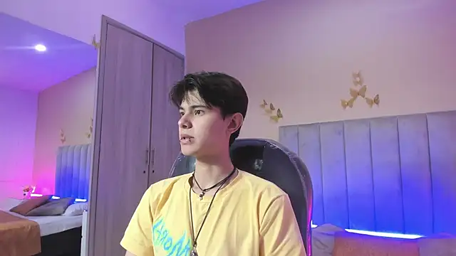 Derek Sinn online show from March 19, 8:01 pm