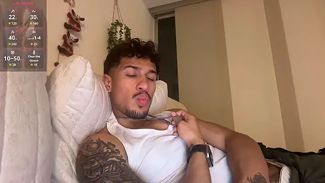 rafael stone11 online show from March 26, 4:16 am