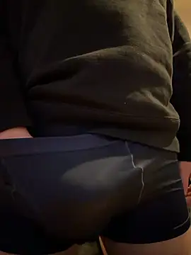 yuuuuusuke00 online show from February 3, 2:53 am