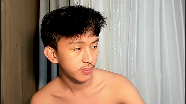  andrie69  online show from April 12, 7:04 pm