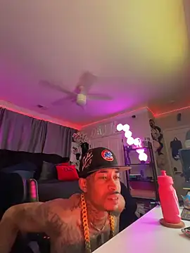 StillArQuez online show from July 13, 3:19 am