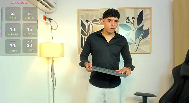 justin payn14 online show from June 26, 1:13 pm