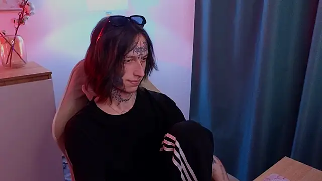 swagamee online show from April 15, 7:58 pm