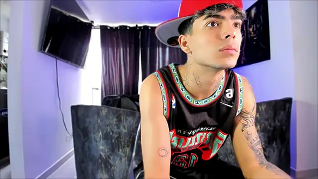 miguel aguirre  online show from February 25, 1:12 pm