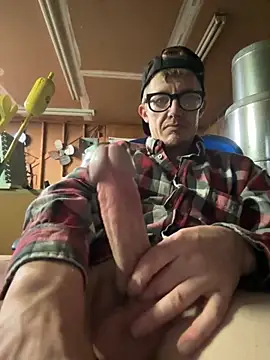 Daddybigdick123123 online show from April 28, 4:17 am