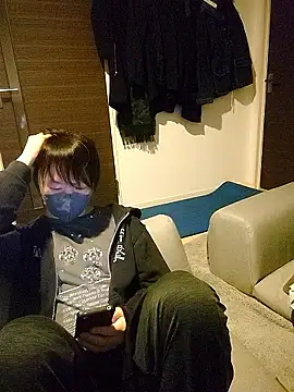 nagi000 go online show from April 15, 5:02 pm