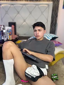 Samu Hott online show from March 12, 8:38 pm