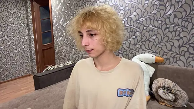 Fred bucks online show from April 19, 1:32 pm