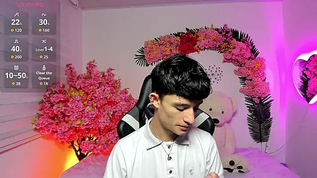 Patrick Howland  online show from March 26, 4:16 am