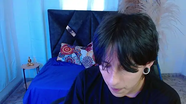 nikoo 18 online show from April 11, 2:31 pm