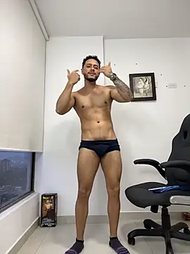 MattiaDupont online show from March 10, 11:11 pm