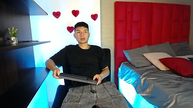 Liam Sean online show from March 3, 12:45 pm