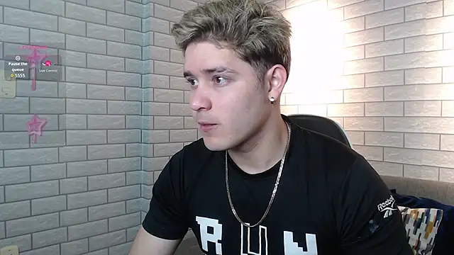 rayan linxx online show from March 23, 7:53 pm